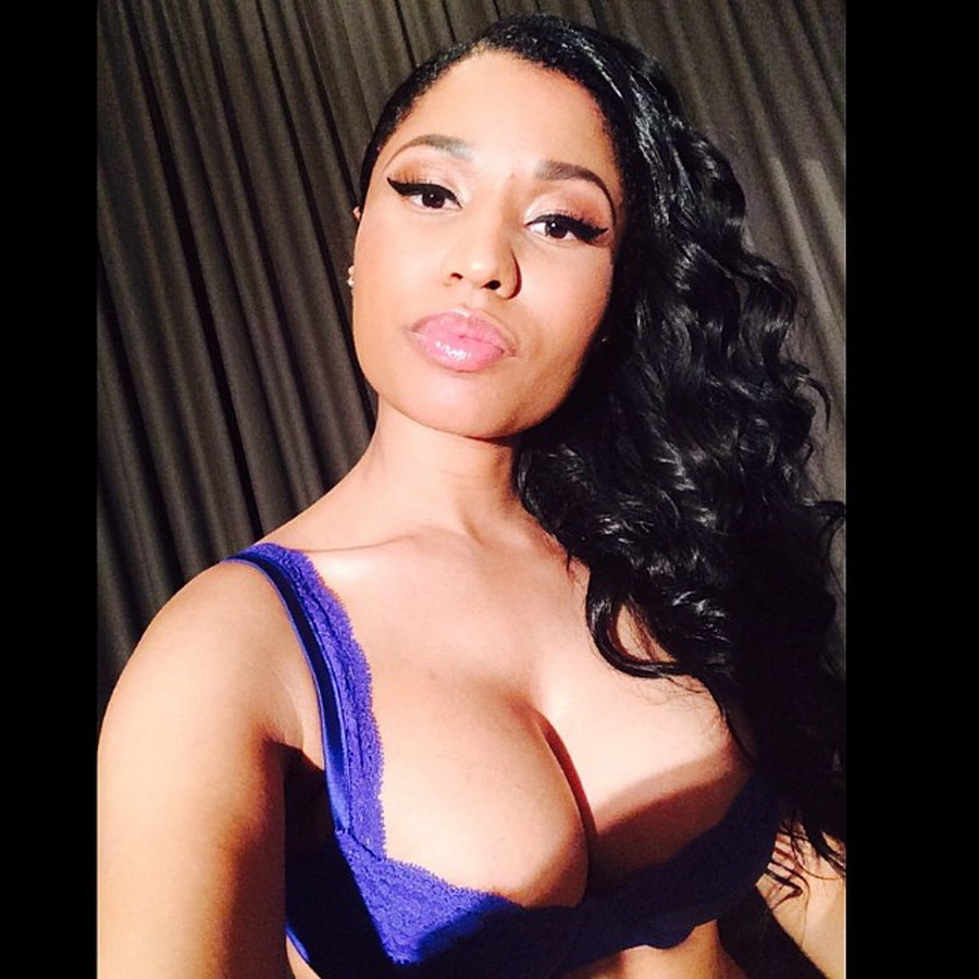 Nicki_Minaj_big_boobs_and_ass_in_lingerie_for_Myx_Fusions_Moscato_commercial_shoot_2014_May_16x_MQ_11.jpg