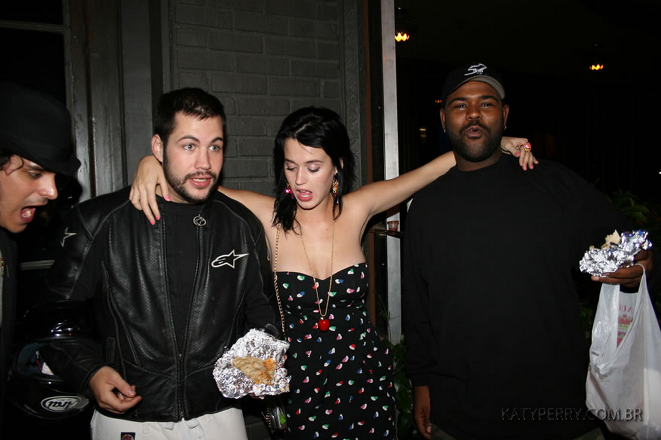Katy_Perry_bobsslip_drunk_cleavage_downblouse_upskirt_nipslip_at_her_birthday_2007_party_99x_HQ_49.jpg