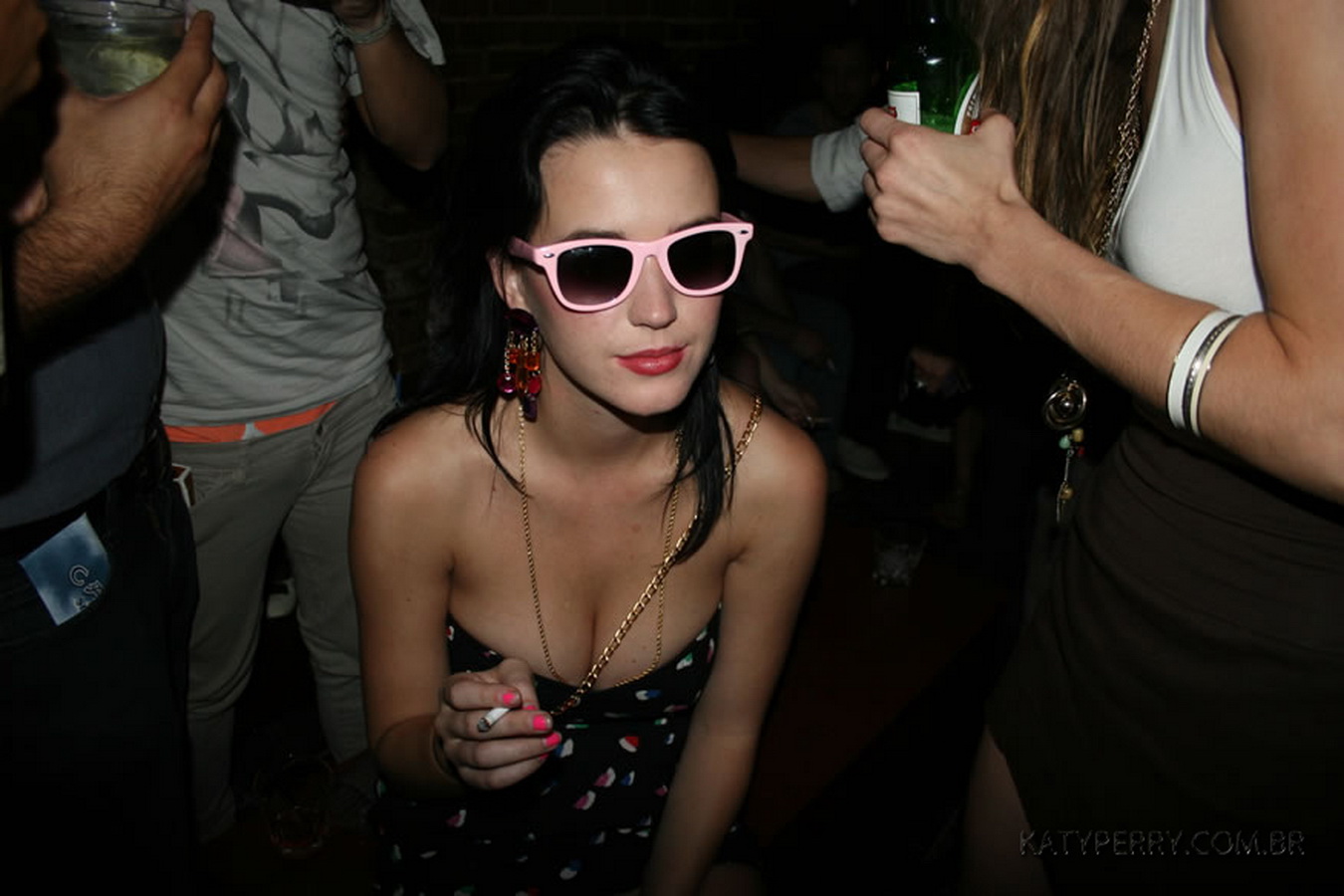 Katy_Perry_bobsslip_drunk_cleavage_downblouse_upskirt_nipslip_at_her_birthday_2007_party_99x_HQ_36.jpg