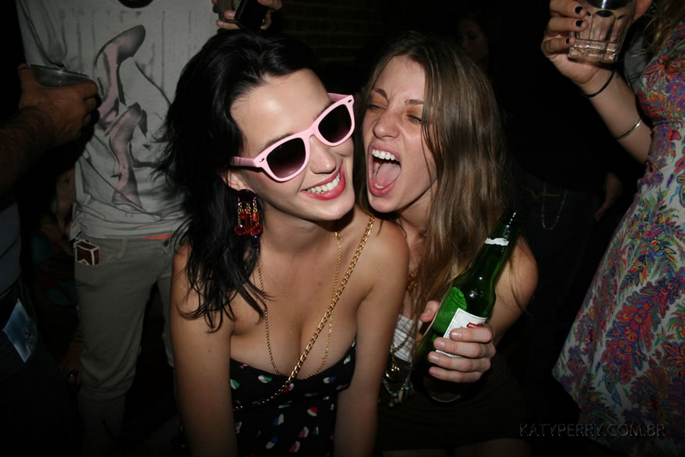 Katy_Perry_bobsslip_drunk_cleavage_downblouse_upskirt_nipslip_at_her_birthday_2007_party_99x_HQ_34.jpg