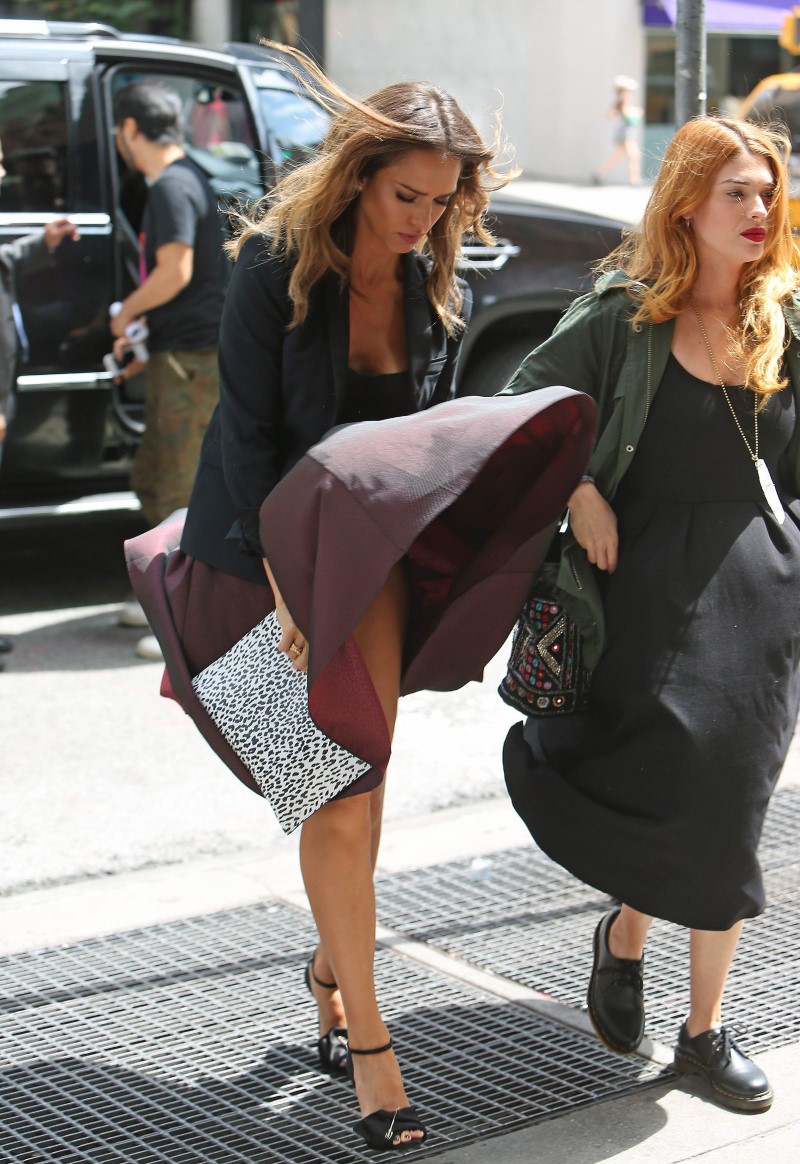 Jessica-Alba-Near-Upskirt-Leaving-Trump-SoHo-Hotel-NYC-02.jpg