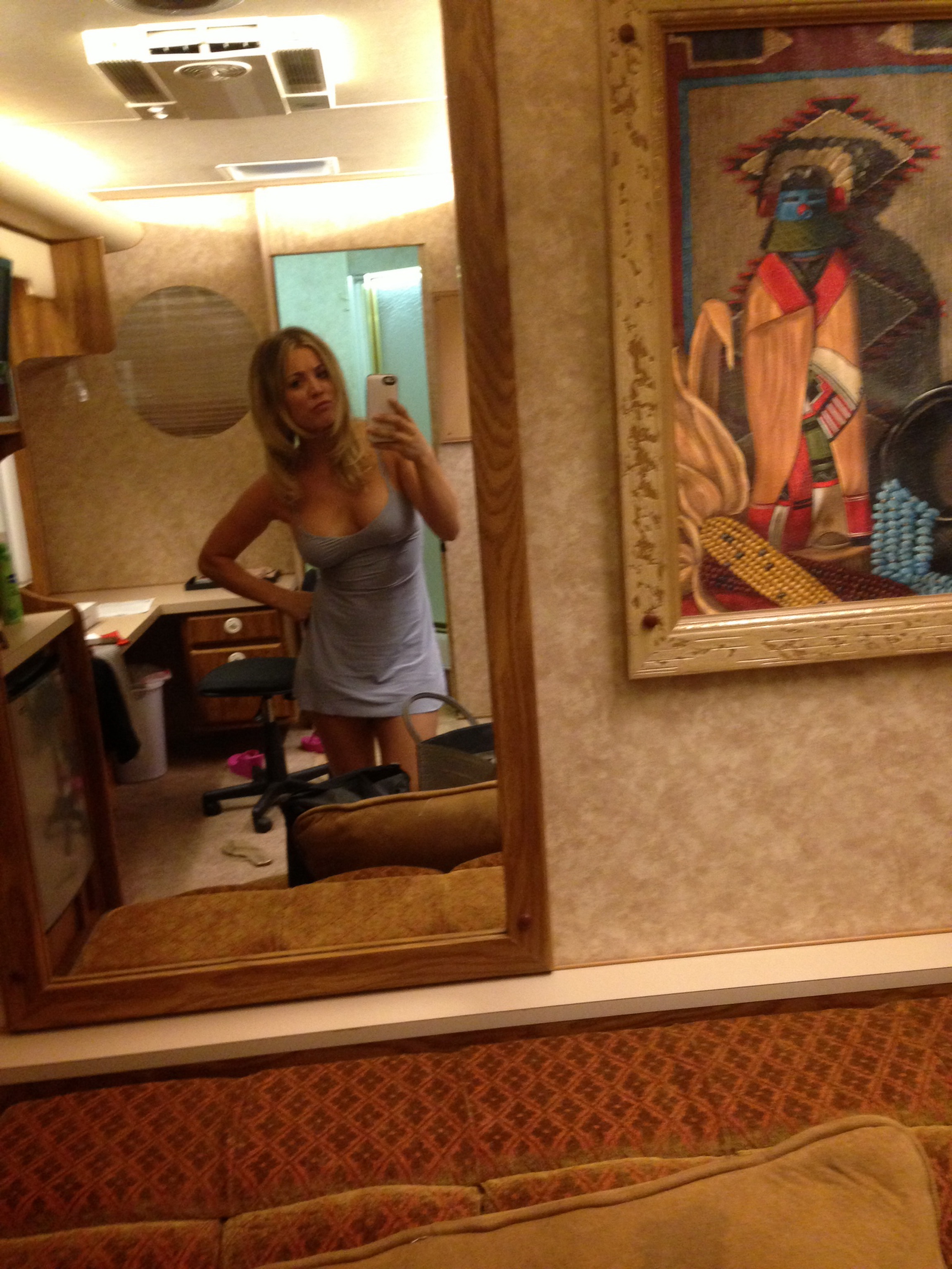 Kaley_Cuoco_leaked_private_nude_photo_and_video_hacked_personal_naked_pics_46x_MixQ_23.jpeg