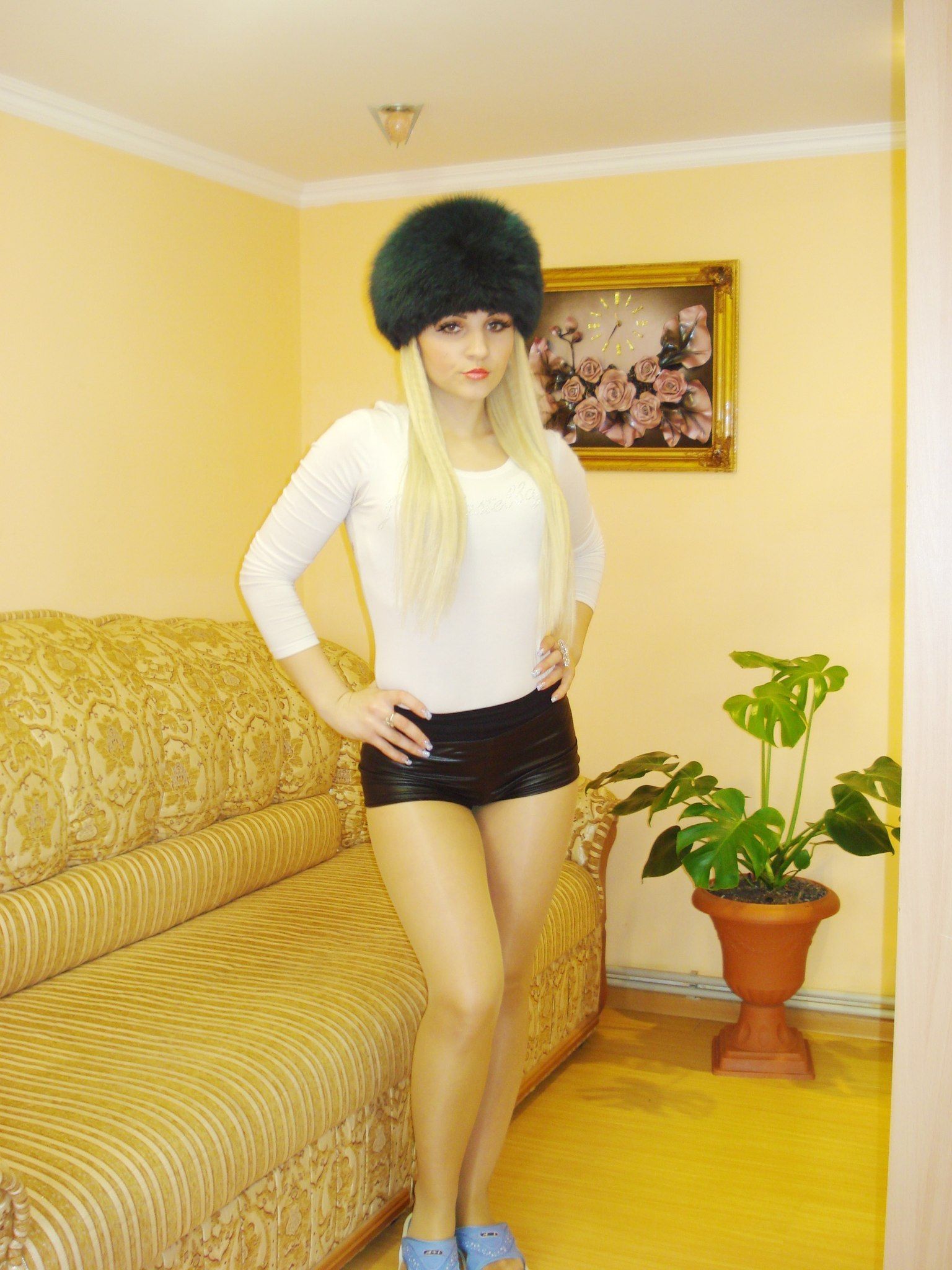 Pantyhose_Russian_Blonde_030.jpg