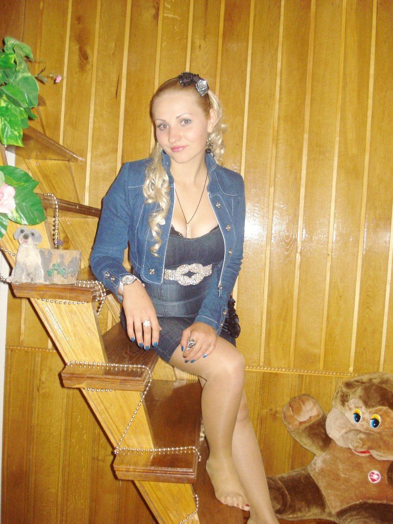 Pantyhose_Russian_Blonde_039.jpg
