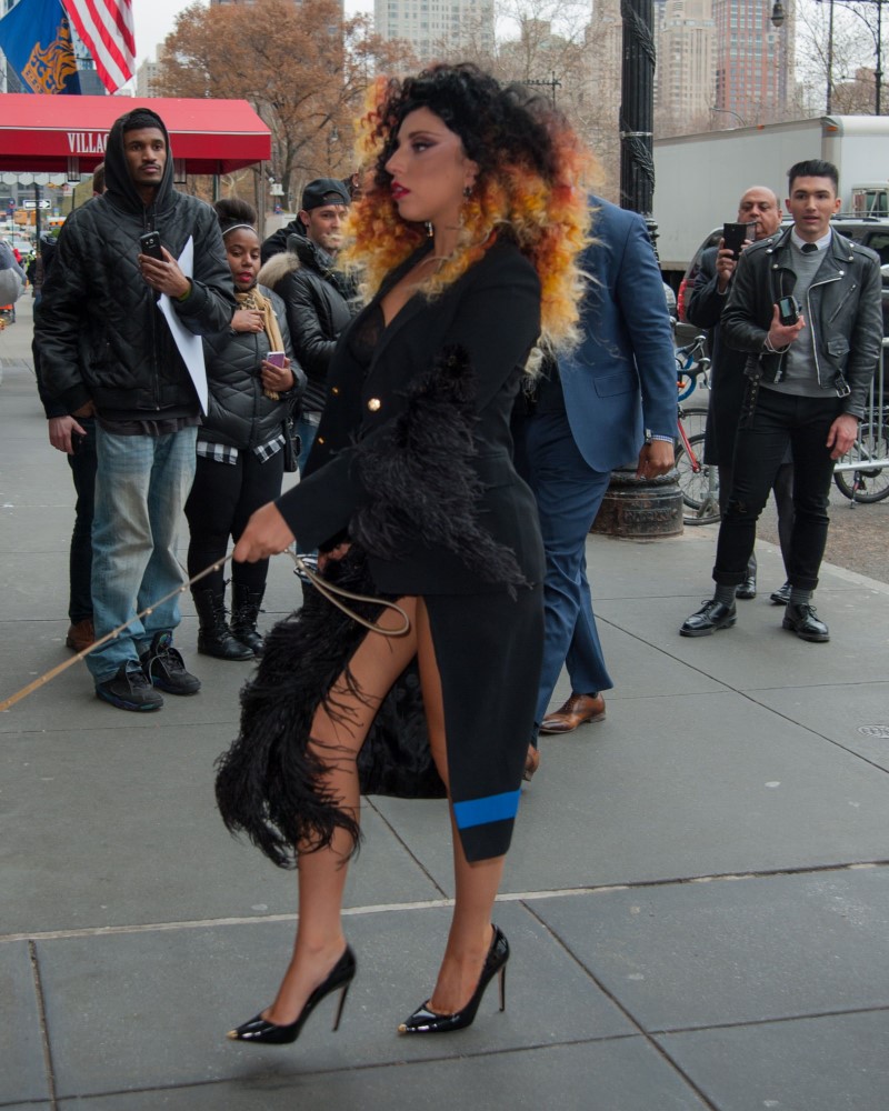 Lady-Gaga-Upskirt-Panty-Peek-NYC-02.jpg