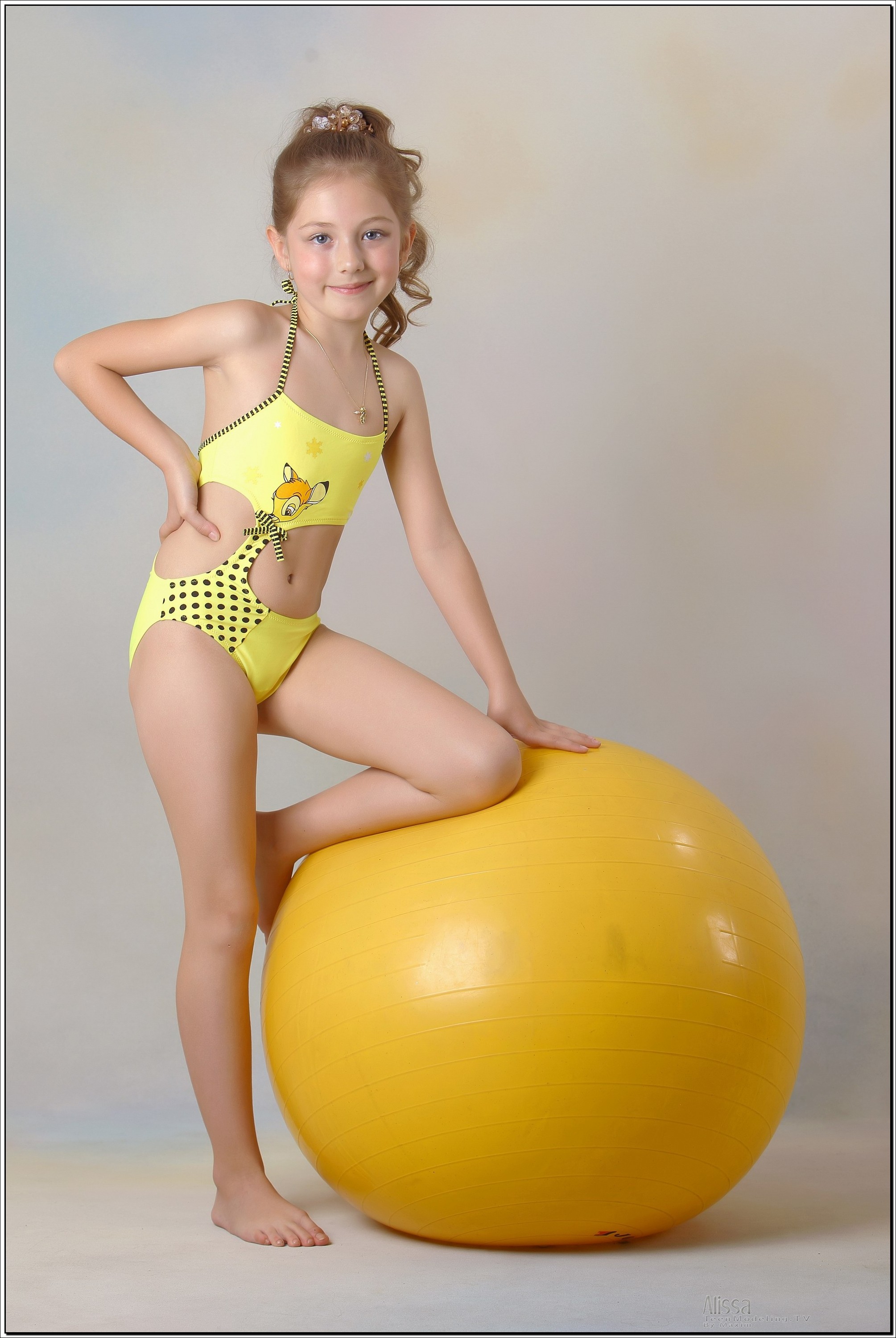 alissa_model_yellowswim_teenmodeling_tv_057.jpg