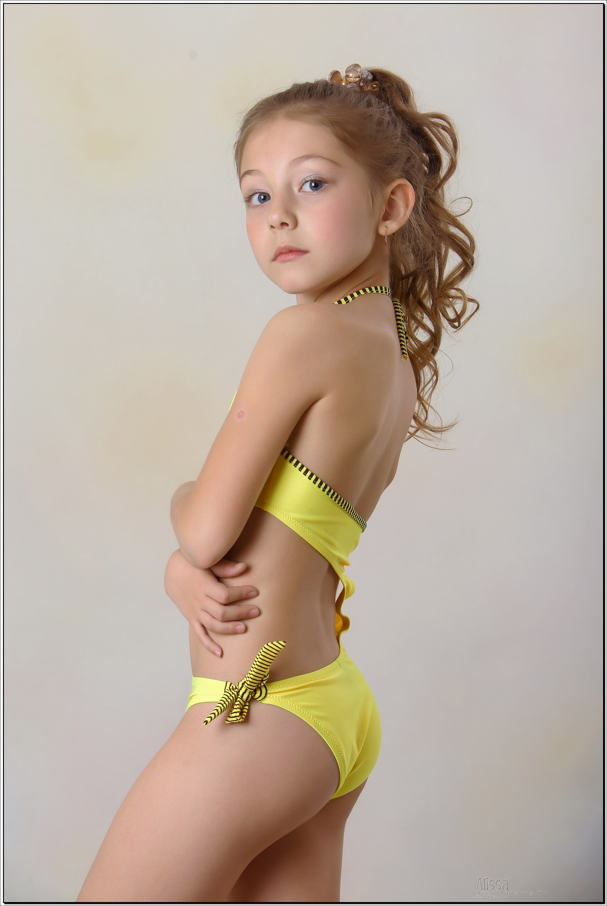 alissa_model_yellowswim_teenmodeling_tv_072.jpg