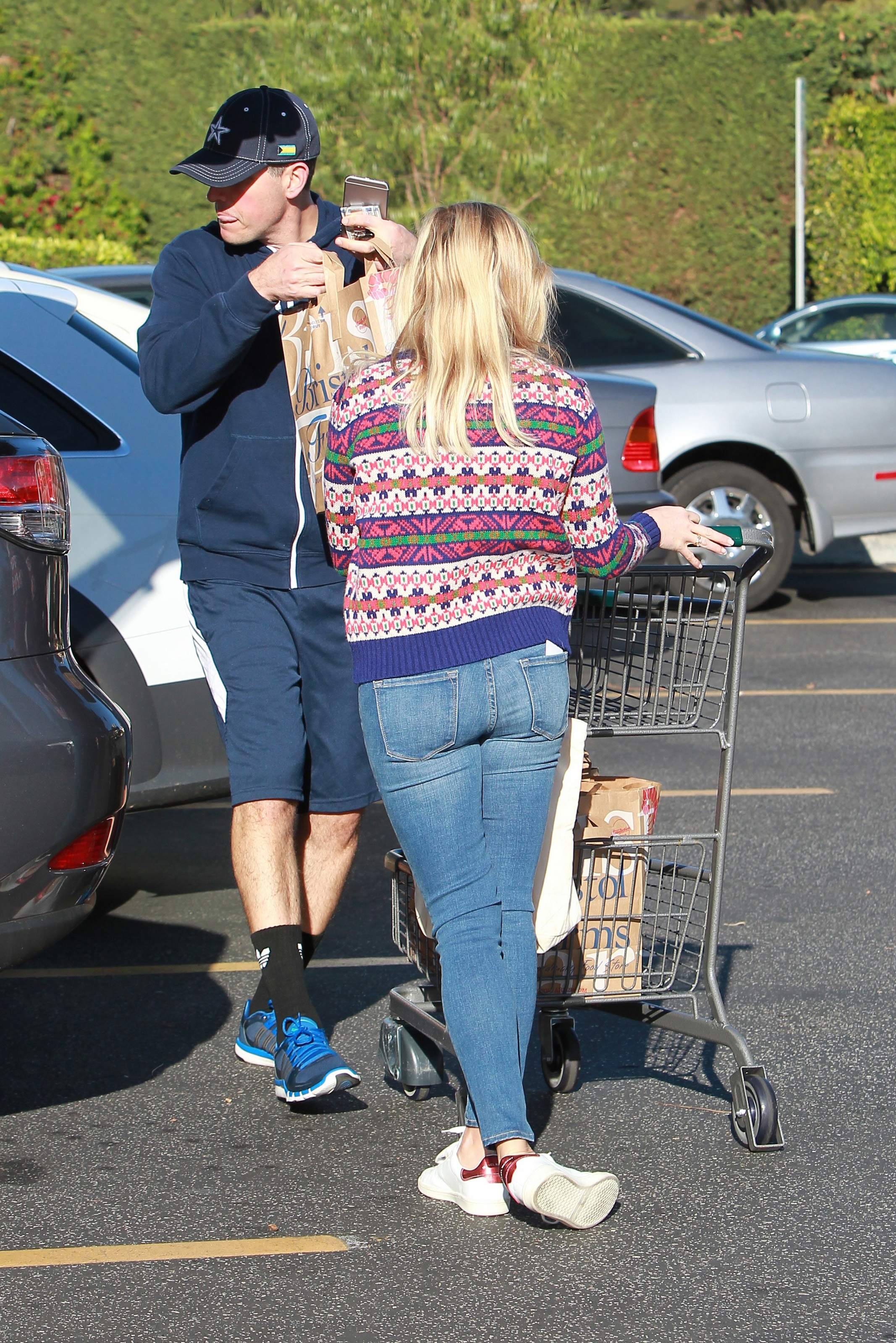 Reese_Witherspoon_Shopping_at_Bristol_193.jpg